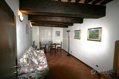 AP441 - Sinalunga appartamento arredato di