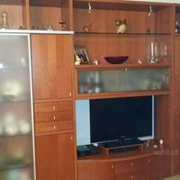 Parete attrezzata in ciliegio