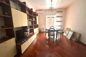 5 LOCALI A NAPOLI
