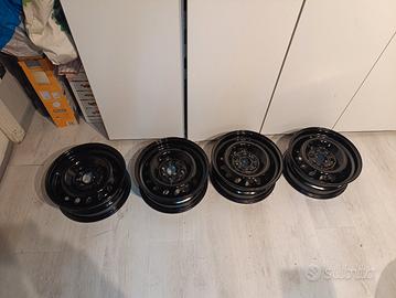 cerchi neri originali Fiat da 13" canale 5J 4x98