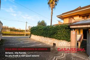 Striano Ampia villa semi indipendente