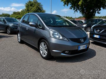 Honda Jazz 1.4 i-VTEC Elegance CVT