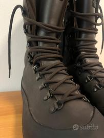 STIVALETTI PER CLIMI RIGIDI- MONTEBOVE