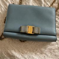 Pochette ferragamo fiocco