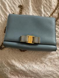 Pochette ferragamo fiocco
