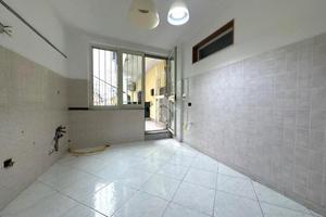 3 LOCALI A MASSA DI SOMMA