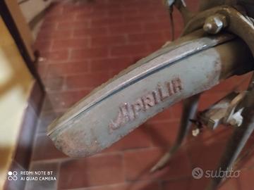 (Venduto) Parafanghi bici restauro vintage Aprilia