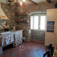 Abitazione in pietra a San Massimo