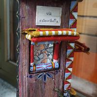 Casetta siciliana con luce