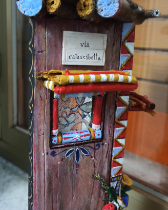 Casetta siciliana con luce