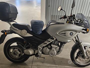 Moto BMW 650 Scarver