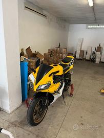Yamaha R1 2002