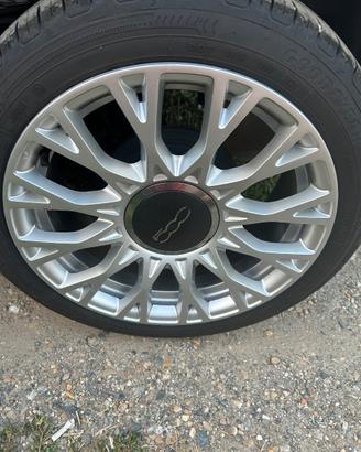 Cerchi in lega 16 con gomme Fiat 500