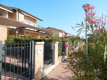 Casa Olmaia 97G Trilocale con terrazza e giardino