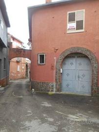 Appartamento di 140 m² con 5 locali e box auto a C