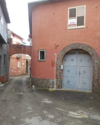 Appartamento di 140 m² con 5 locali e box auto a C