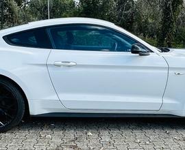 Ford Mustang 3.7 V6 coupe