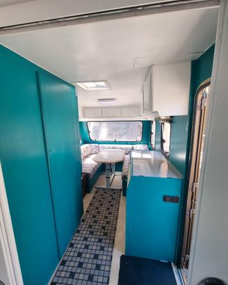 Roulotte Adria 4050 restaurata