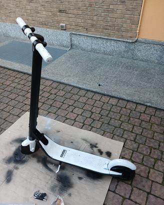 monopattino elettrico NUOVO