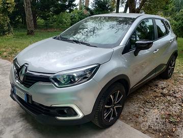 Captur Autocarro 4 posti