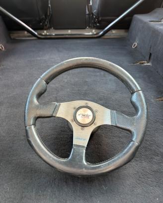 Volante Momo