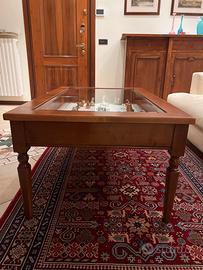 Tavolino in noce e cristallo