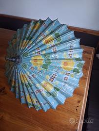 ombrello in cartone fatto a mano, ricondizionato