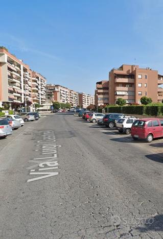 SINGOLA in zona TIVOLI con BALCONE