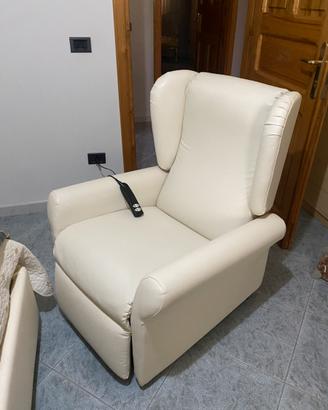 Poltrona alzapersona 2 motori