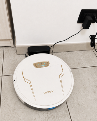 Robot aspirapolvere Laresar con base di ricarica –