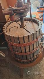 attrezzi per fare il vino.
