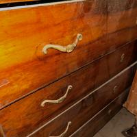 Mobile per la casa in legno e marmo