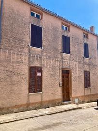 Casa indipendente con cortile