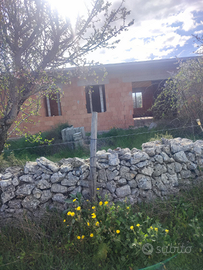 Fabbricato rurale con terreno