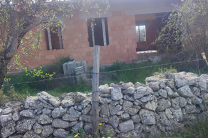 Fabbricato rurale con terreno