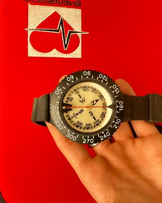 Computer subacqueo SUUNTO con bussola e cinturino