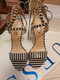 sandali Guess