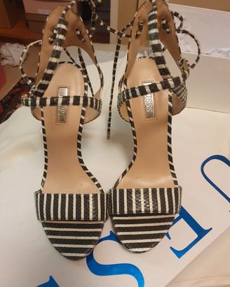 sandali Guess