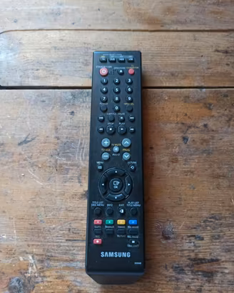 Telecomando Samsung per DVD più guscio.