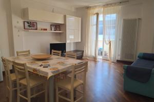 Appartamento con terrazza vicino al mare