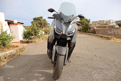XMAX 300 Techmax