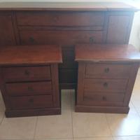 Comò e comodini in legno stile arte povera