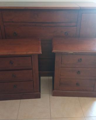 Comò e comodini in legno stile arte povera