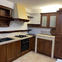 Cucina tavolo panca e sedie taverna