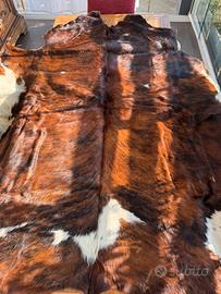 Pelle di mucca originale.