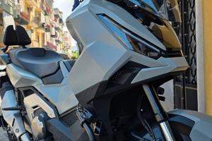 XADV 750 2025