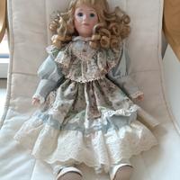 bambola grande in ceramica