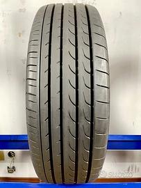 Yokohama 215/65 R17 99V