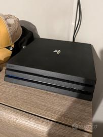 Sony ps4 pro 1 tb usata perfettamente funzionante