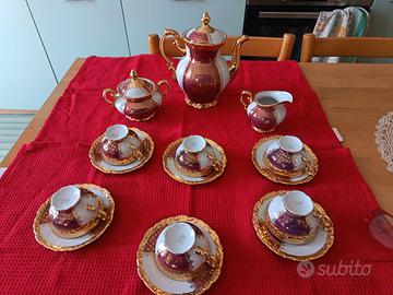 Servizio da caffè in porcellana decorata